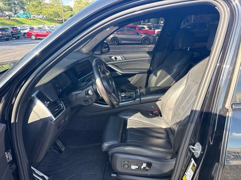 Used 2019 BMW X5 xDrive40i w/ M Sport Package AWD/4WD image 6