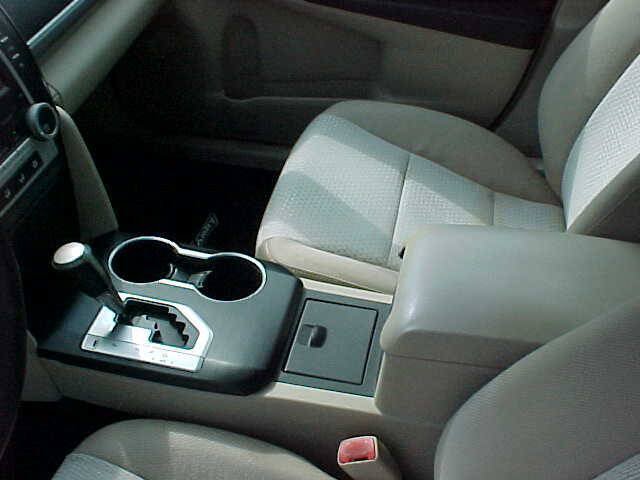 Used 2012 Toyota Camry LE FWD image 43