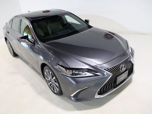 Used 2021 Lexus ES 250 w/ Premium Package image 9