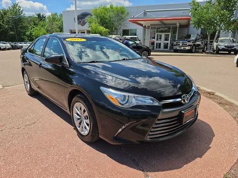 Used 2015 Toyota Camry LE FWD image 7