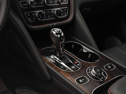 New 2024 Bentley Bentayga Extended Wheelbase image 36