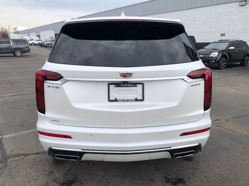 Certified 2025 Cadillac XT6 Luxury image 4