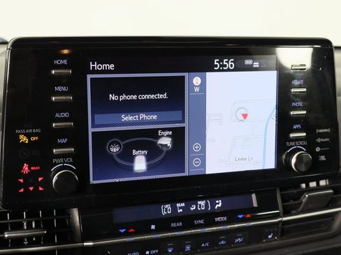 Used 2022 Toyota Sienna XSE image 33