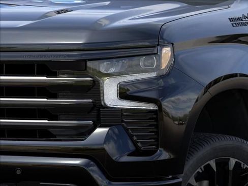 New 2026 Chevrolet Silverado 1500 High Country w/ Midnight Edition AWD/4WD image 12