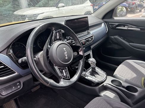 Used 2022 Kia Seltos S AWD/4WD image 28