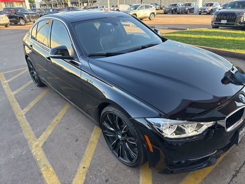 Used 2017 BMW 330i Sedan RWD image 2