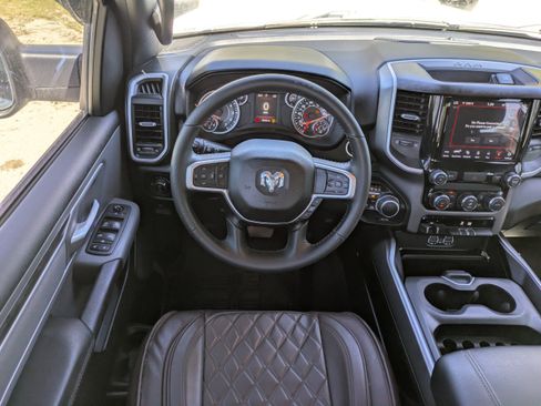 Used 2021 RAM 1500 Big Horn image 14