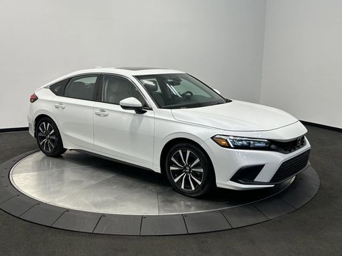 Certified 2024 Honda Civic EX-L image 2
