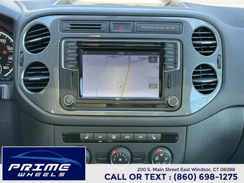 Used 2016 Volkswagen Tiguan SE image 21