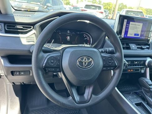 Used 2025 Toyota RAV4 XLE image 11