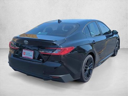 Used 2025 Toyota Camry SE FWD image 6