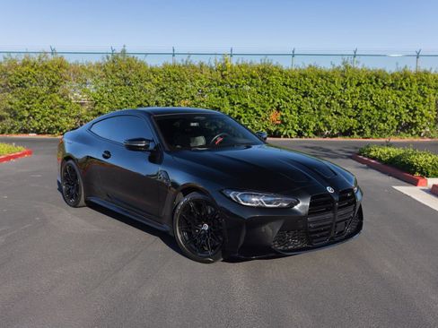 Used 2023 BMW M4 xDrive Competition AWD/4WD image 2