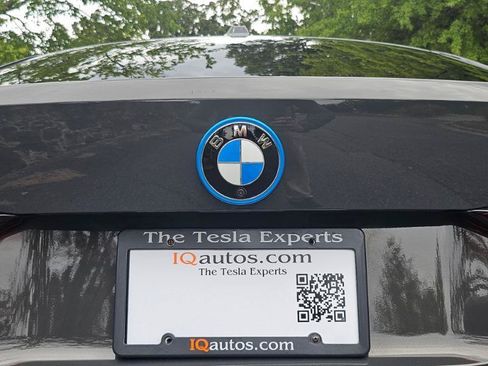 Used 2024 BMW i4 eDrive40 w/ M Sport Package RWD image 27
