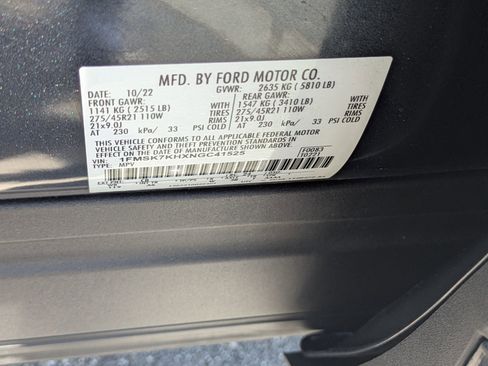 Certified 2022 Ford Explorer ST-Line w/ Class IV Trailer Tow Package RWD image 43