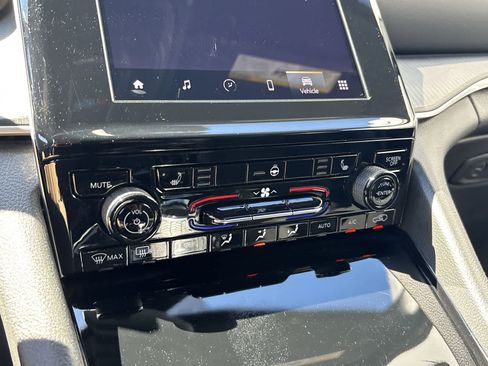 Certified 2023 Jeep Grand Cherokee Altitude AWD/4WD image 20