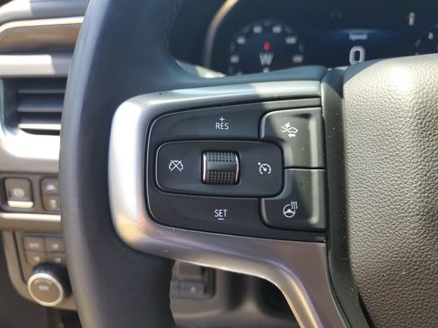 Used 2023 Chevrolet Suburban LT w/ LT Signature Package AWD/4WD image 33