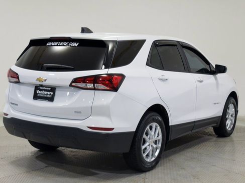 Used 2024 Chevrolet Equinox LS w/ LS Convenience Package image 11