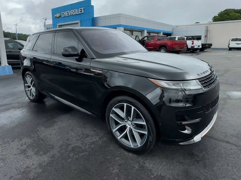 Used 2023 Land Rover Range Rover Sport SE Dynamic AWD/4WD image 2