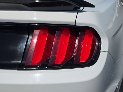 Used 2017 Ford Mustang Premium image 9