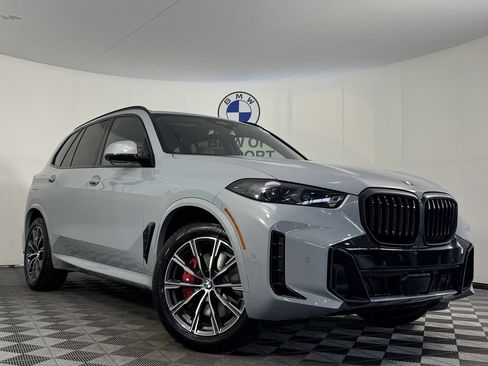New 2026 BMW X5 xDrive40i w/ M Sport Package AWD/4WD image 2