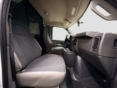 Used 2025 Chevrolet Express 2500 w/ Driver Convenience Package RWD image 25