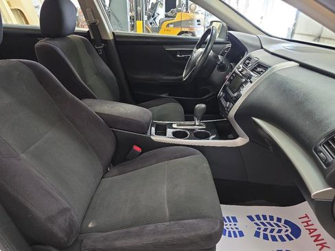 Used 2013 Nissan Altima 2.5 SV image 40