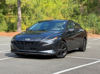 Used 2022 Hyundai Elantra SEL w/ Convenience Package image 1