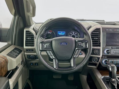 Used 2020 Ford F150 Lariat w/ Equipment Group 502A Luxury AWD/4WD image 18