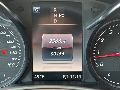 Used 2019 Mercedes-Benz GLC 300 4MATIC image 26