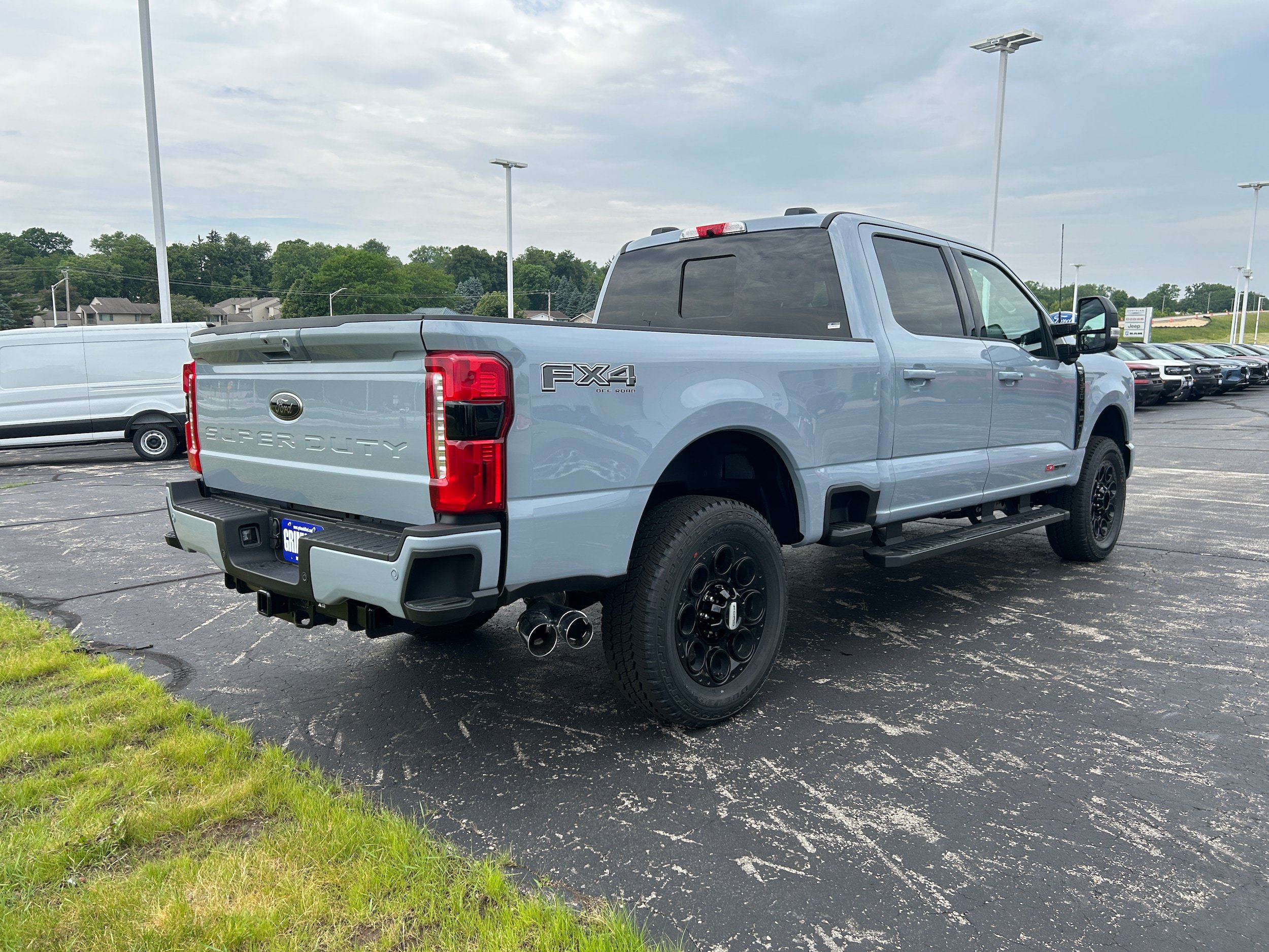 New 2026 Ford F350 Lariat w/ Black Appearance Package AWD/4WD image 7