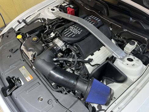 Used 2013 Ford Mustang GT Premium w/ Security Pkg RWD image 20