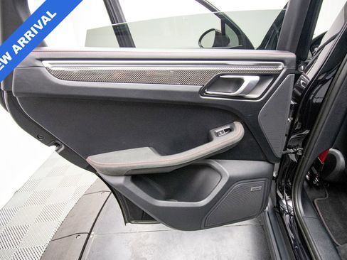 Used 2023 Porsche Macan GTS w/ GTS Sport Package image 41