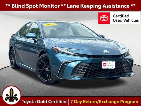 Certified 2025 Toyota Camry SE w/ Convenience Package image 1