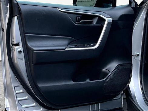 Certified 2023 Toyota RAV4 LE FWD image 22