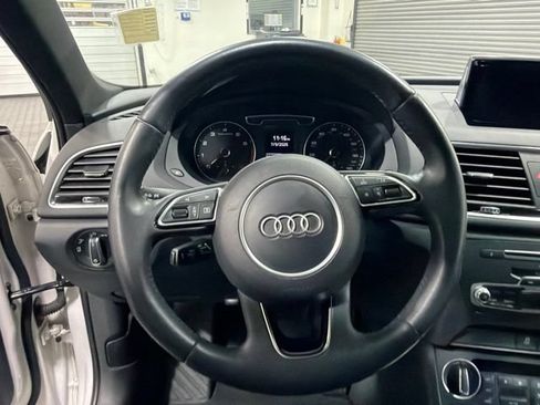 Used 2018 Audi Q3 2.0T Premium FWD image 16