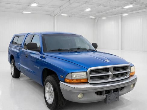 Used 2000 Dodge Dakota 2WD Club Cab image 3