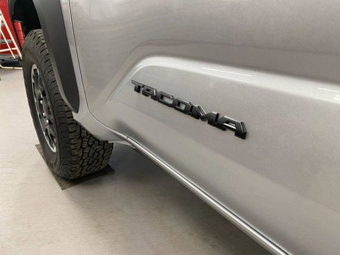 Used 2025 Toyota Tacoma TRD Off-Road image 25