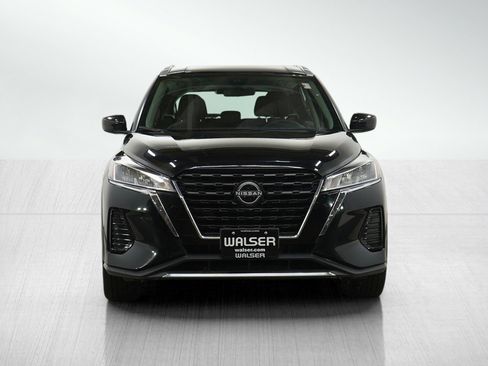 Used 2023 Nissan Kicks SV image 8