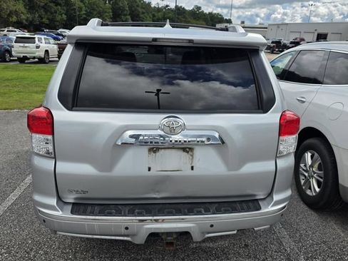 Used 2011 Toyota 4Runner SR5 w/ Convenience Pkg RWD image 3