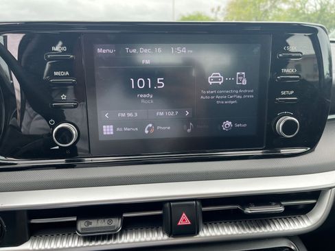 Used 2023 Kia K5 LXS image 21