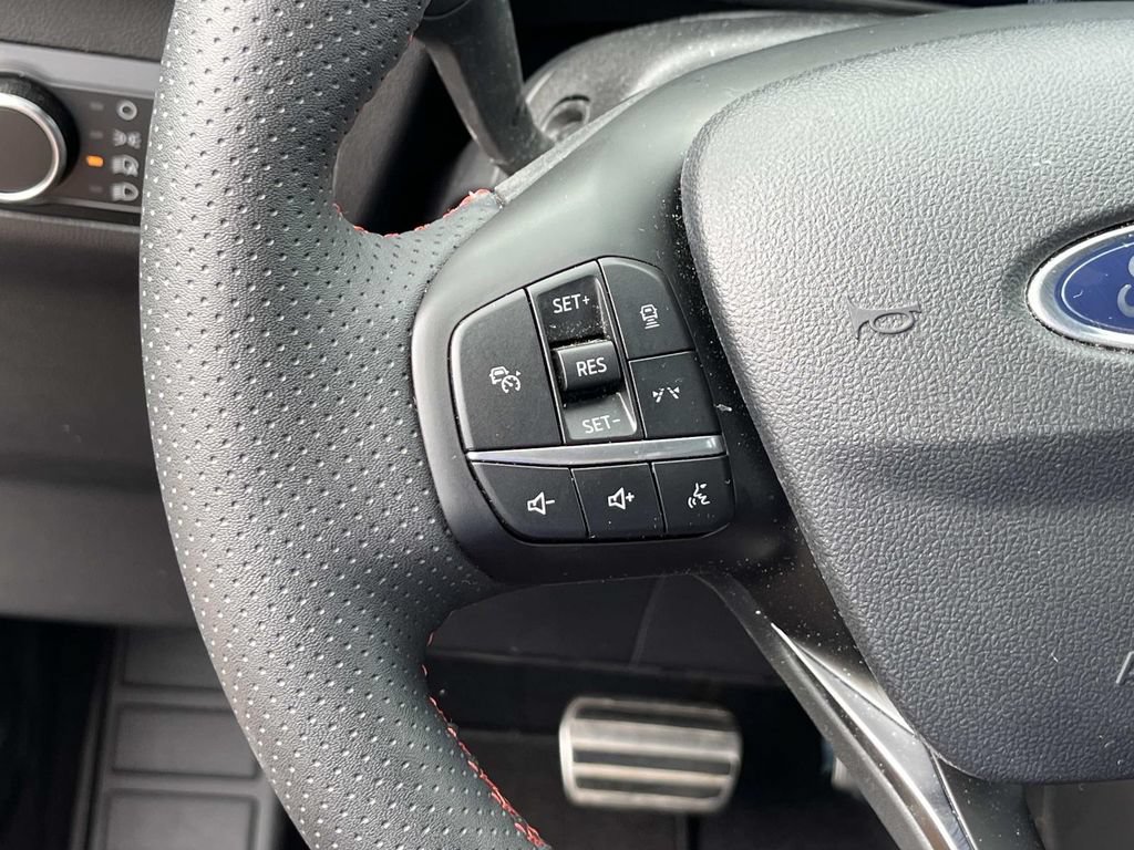Used 2024 Ford Escape ST-Line w/ Tech Pack #1 AWD/4WD image 30