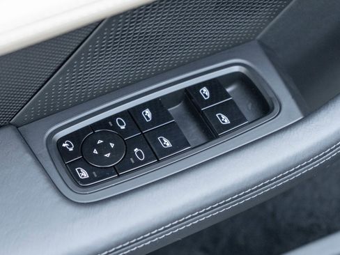 Used 2020 Porsche Taycan Turbo S image 12