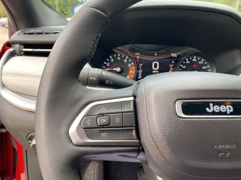 Used 2024 Jeep Compass Limited image 23