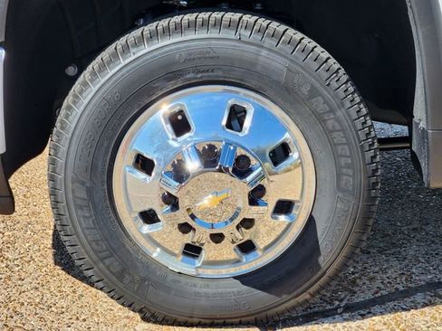 New 2026 Chevrolet Silverado 3500 High Country w/ High Country Premium Package image 21