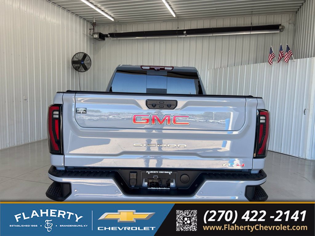 Used 2024 GMC Sierra 3500 AT4 w/ AT4 Premium Plus Package AWD/4WD image 4