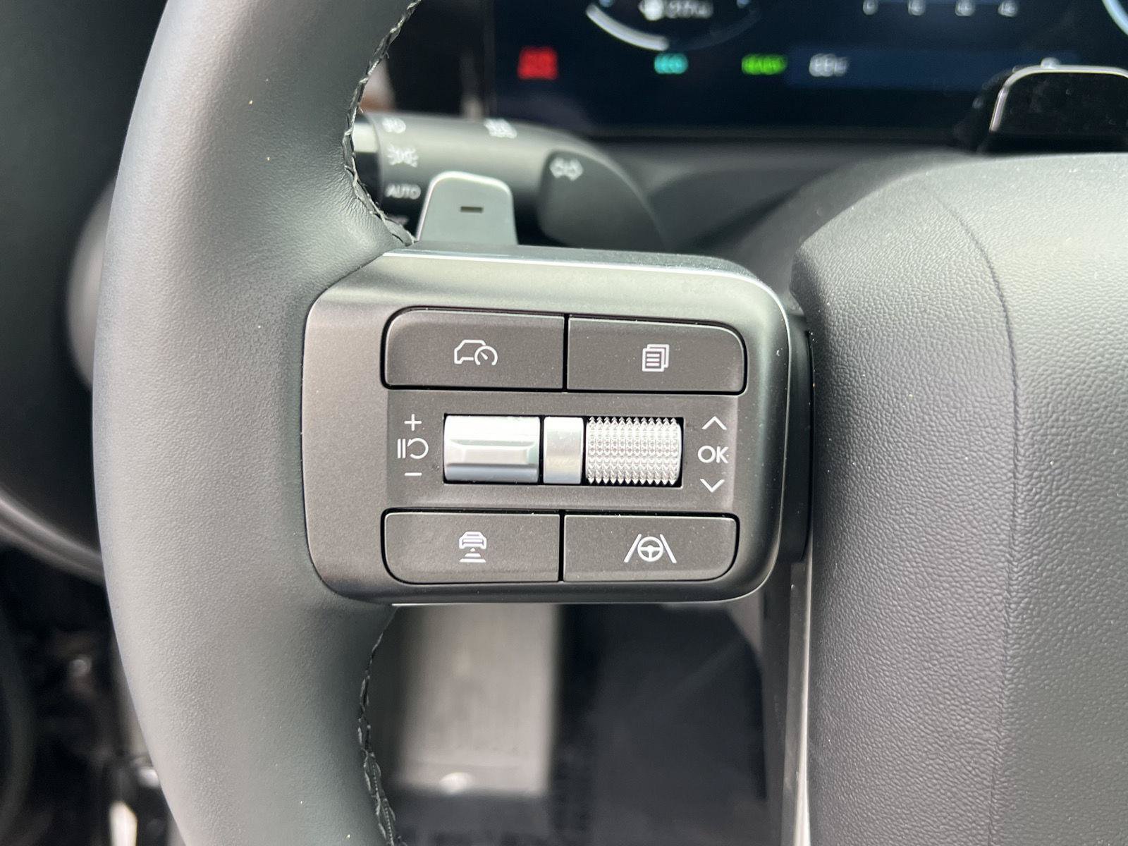 Certified 2026 Hyundai Palisade Limited AWD/4WD image 36