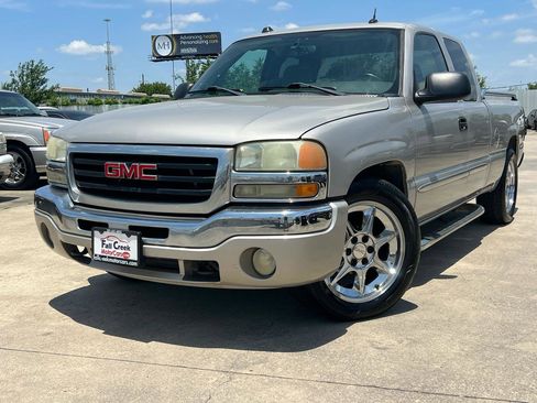 Used 2004 GMC Sierra 1500 SLE w/ Safe And Sound Package RWD image 11