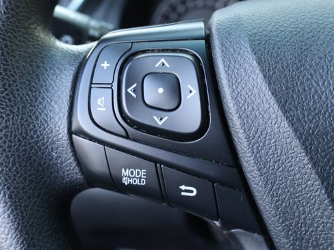 Used 2015 Toyota Camry LE FWD image 24