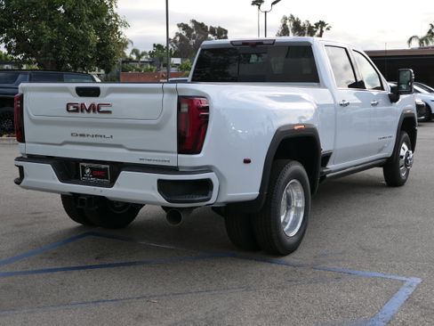 New 2026 GMC Sierra 3500 Denali w/ Denali Reserve Package AWD/4WD image 5