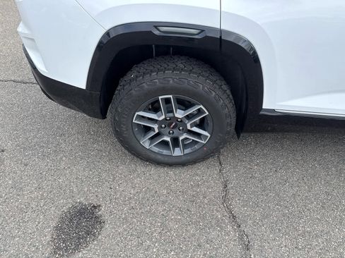 New 2026 GMC Terrain AT4 w/ Technology Package II image 9